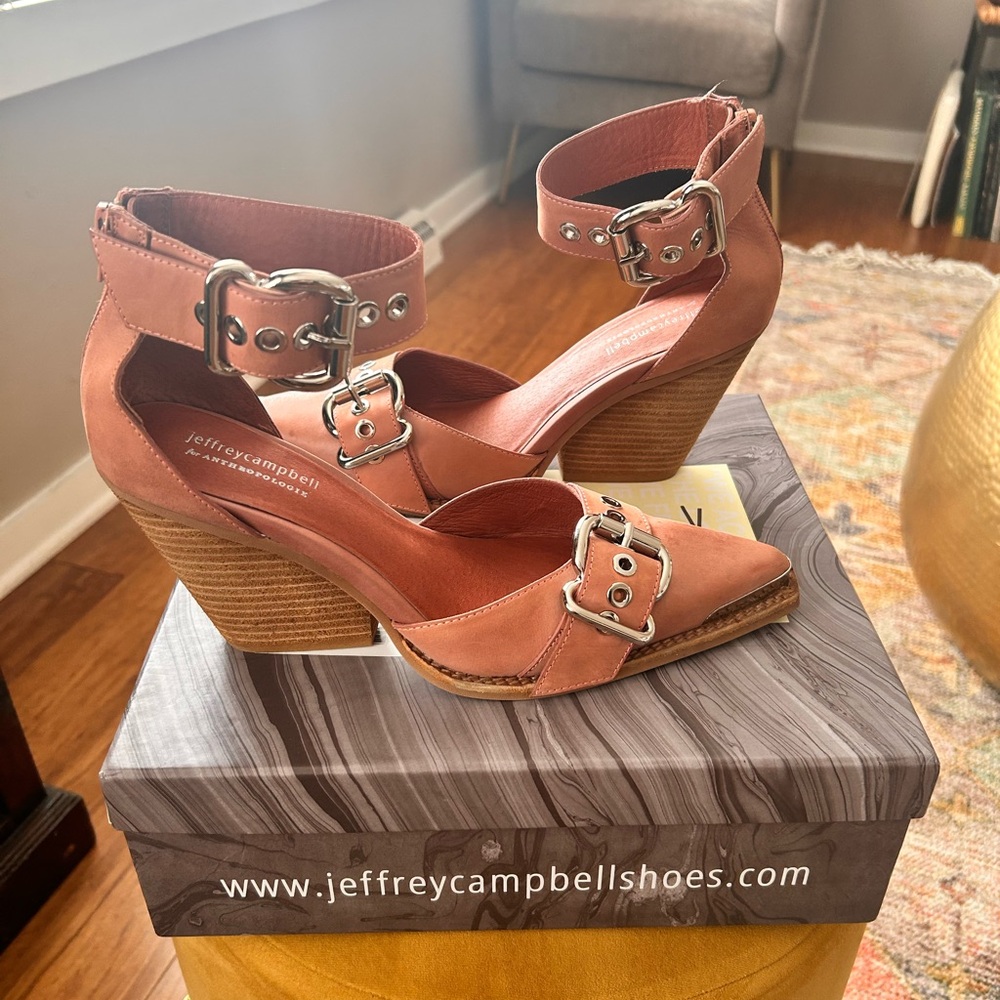 New In Box Jeffrey Campbell Tan Pink Heels with Silver Buckle - Picture 2 of 4